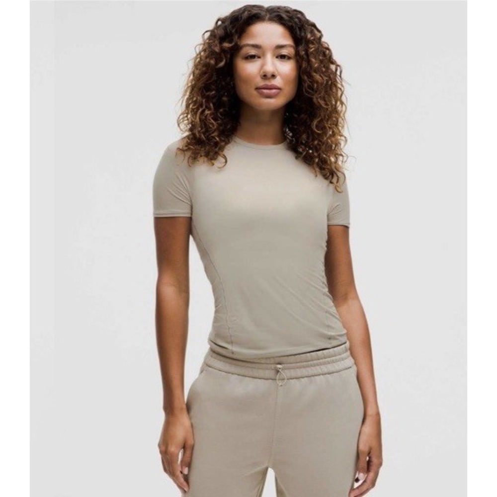 lululemon athletica Beige Short Sleeve Tee